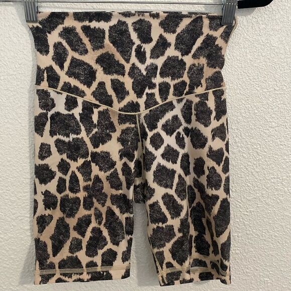 NWOT- Aerie-Offline animal print super soft bike shorts- Size small - Picture 1 of 7